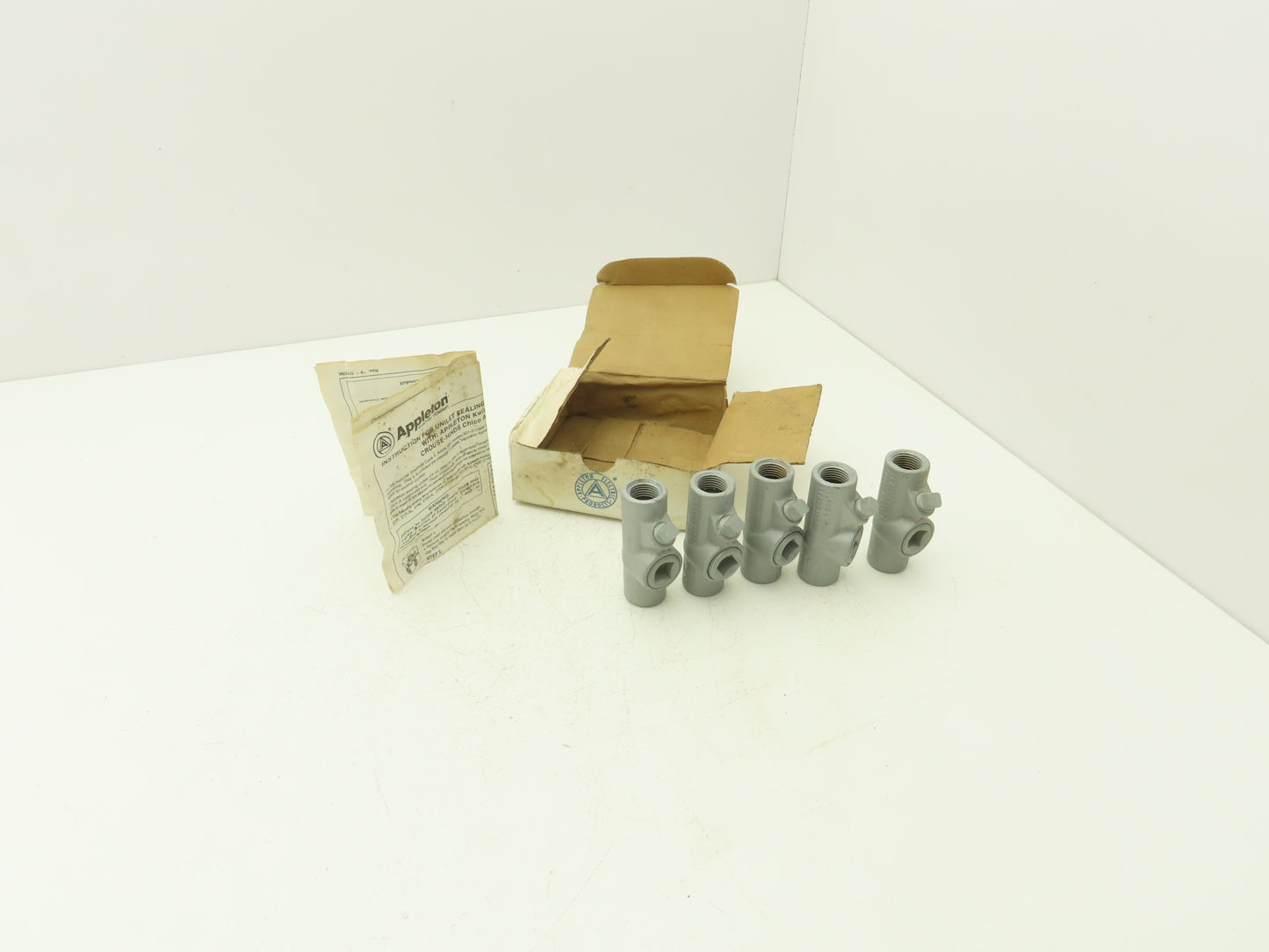 Appleton EYF-50 Sealing Fitting 1/2" NPT Malleable Iron Rigid Conduit Lot of 5