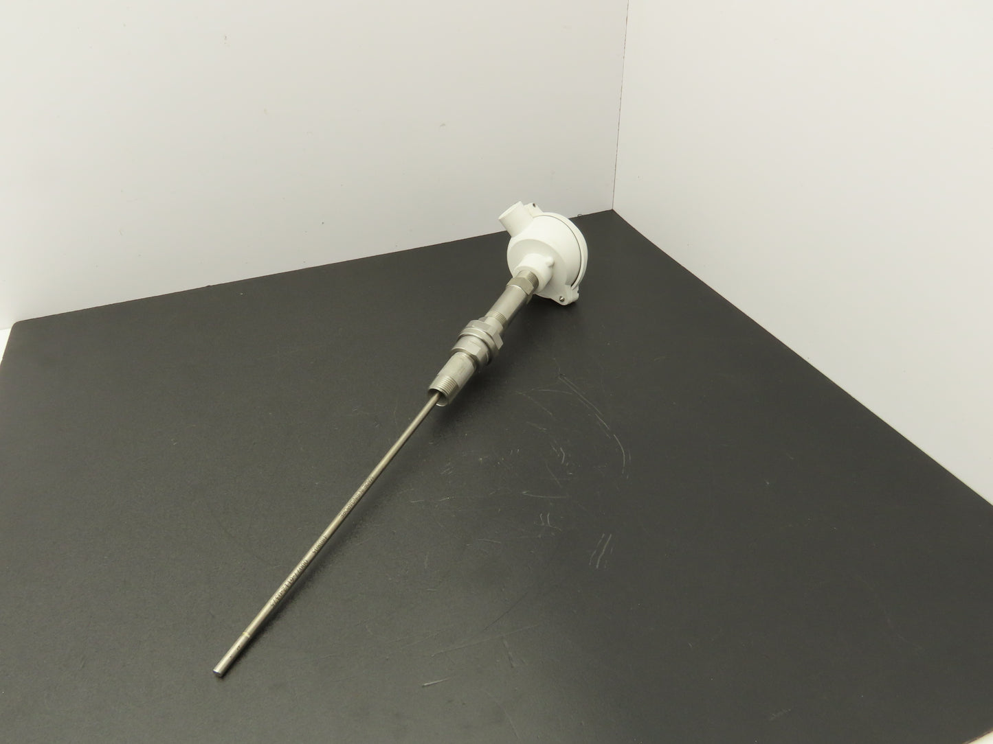 Rosemount 0068C21C30N095 0068C21C30N095 Temperature Sensor 68 Series 9" Probe