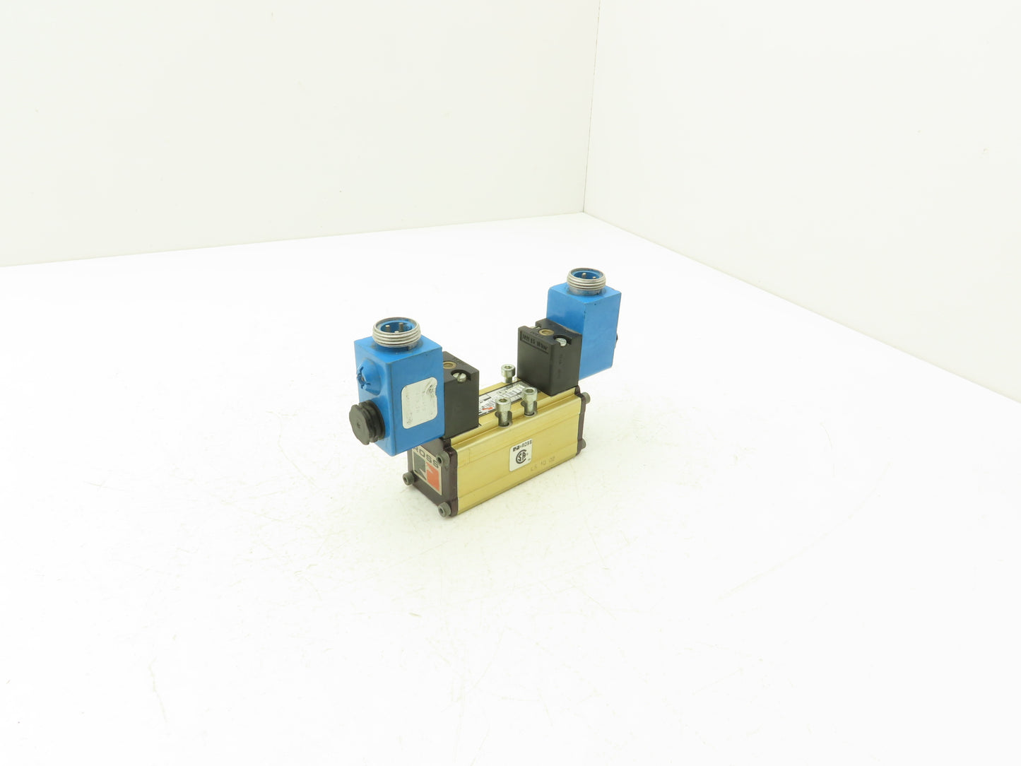 Ross W6076B2437 Pneumatic Solenoid Valve 24VDC