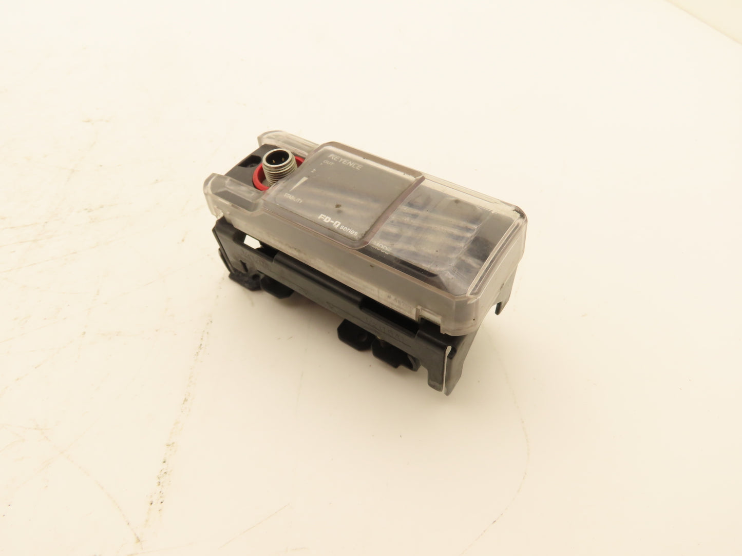 Keyence FD-Q20C Clamp-On Flow Sensor & Mount 1/2" 3/4" Pipe 15A/20A