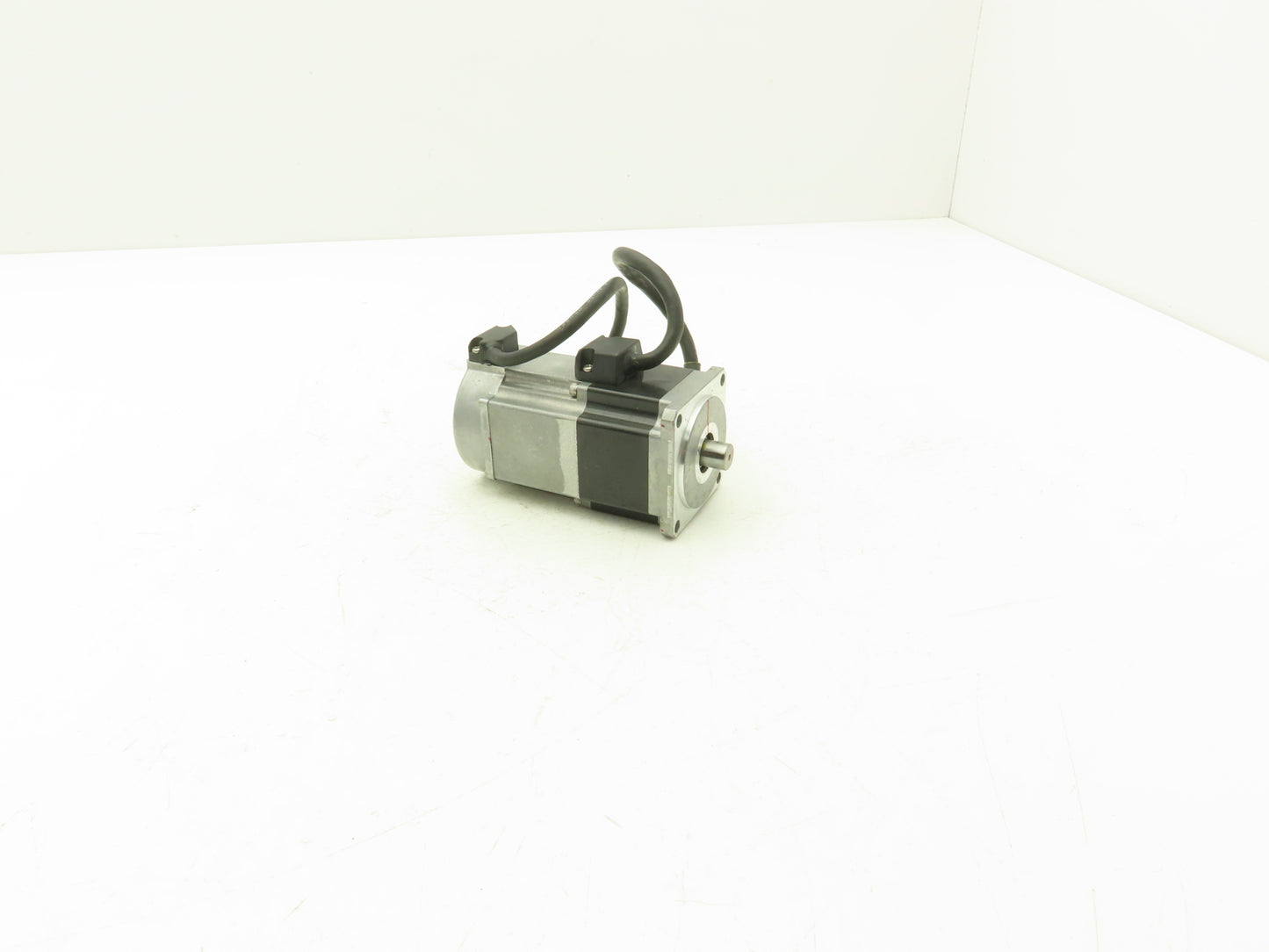 Tamagawa TS4607N7138E200 TBL-i II AC Servo Motor 0.2kw 200V 3000 RPM