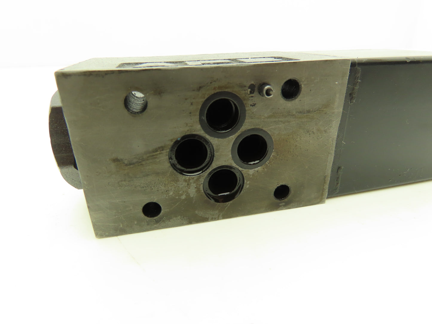 Vickers DG4V-3S-22AL-M-U-H5-60 Hydraulic Directional Solenoid Valve 24VDC