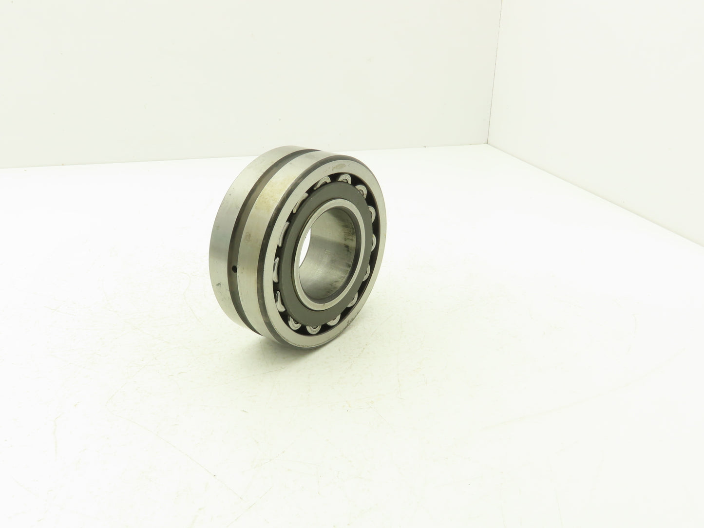 SKF 22312 CG/C3W33 Spherical Roller Bearing 2 Row 60mm ID x 130mm OD x 46mm W