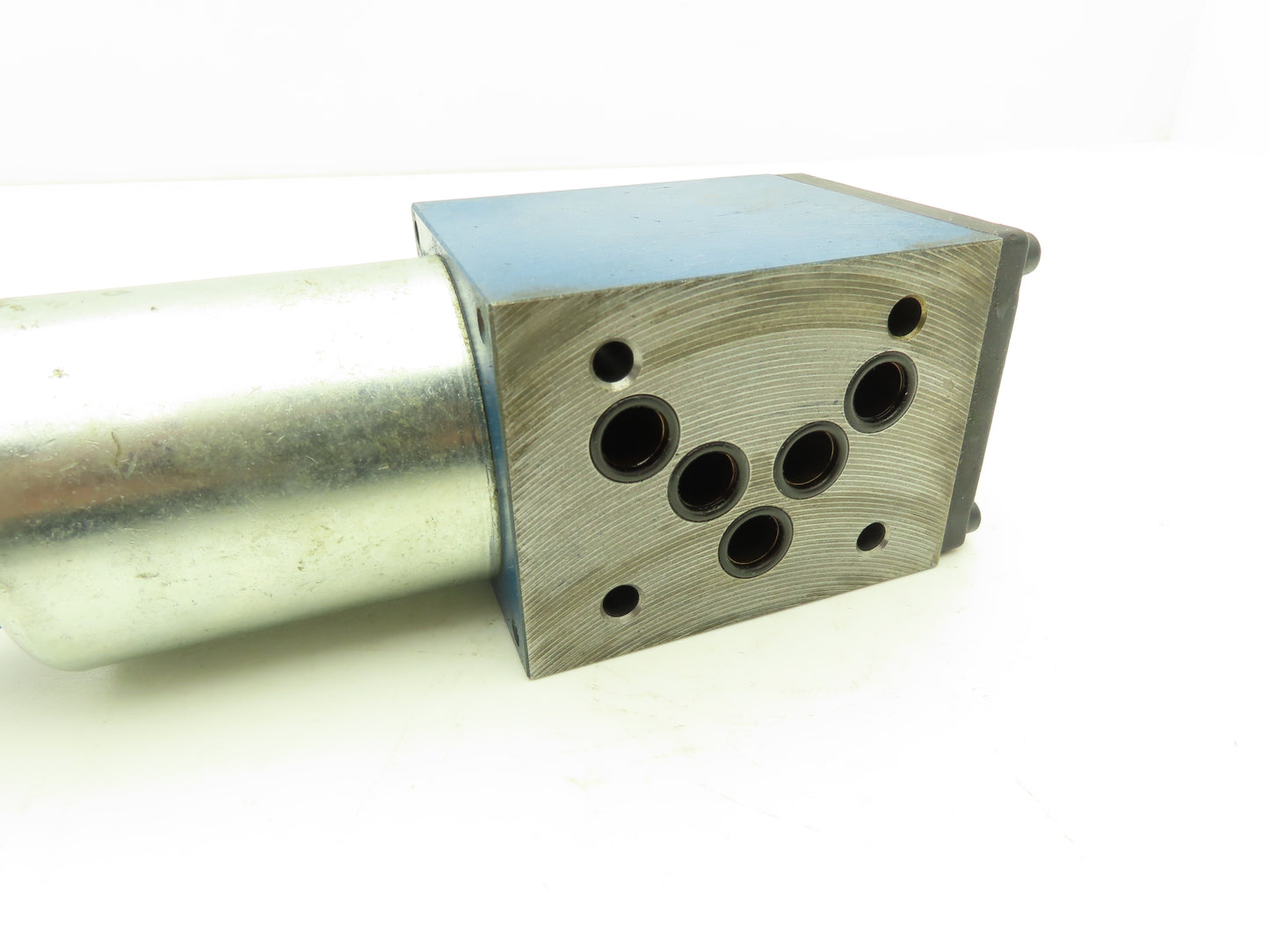 Rexroth 4WE10EA31/CG24N9K4 Hydraulic Directional Control Solenoid Valve 24VDC