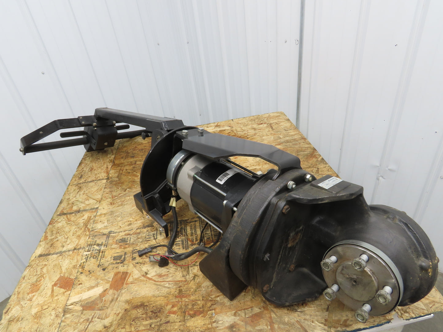 Yale 6831001300 Drive Motor Hub & Tiller Head Control Handle Off MTR007LFN24T