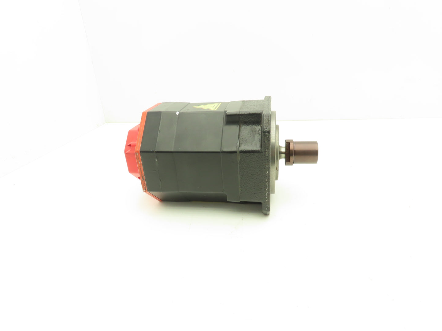 Fanuc A06B-0235-B300 AC Servo Motor 2.5kW 184V 3Ph 4000RPM Encoder A8602000T301