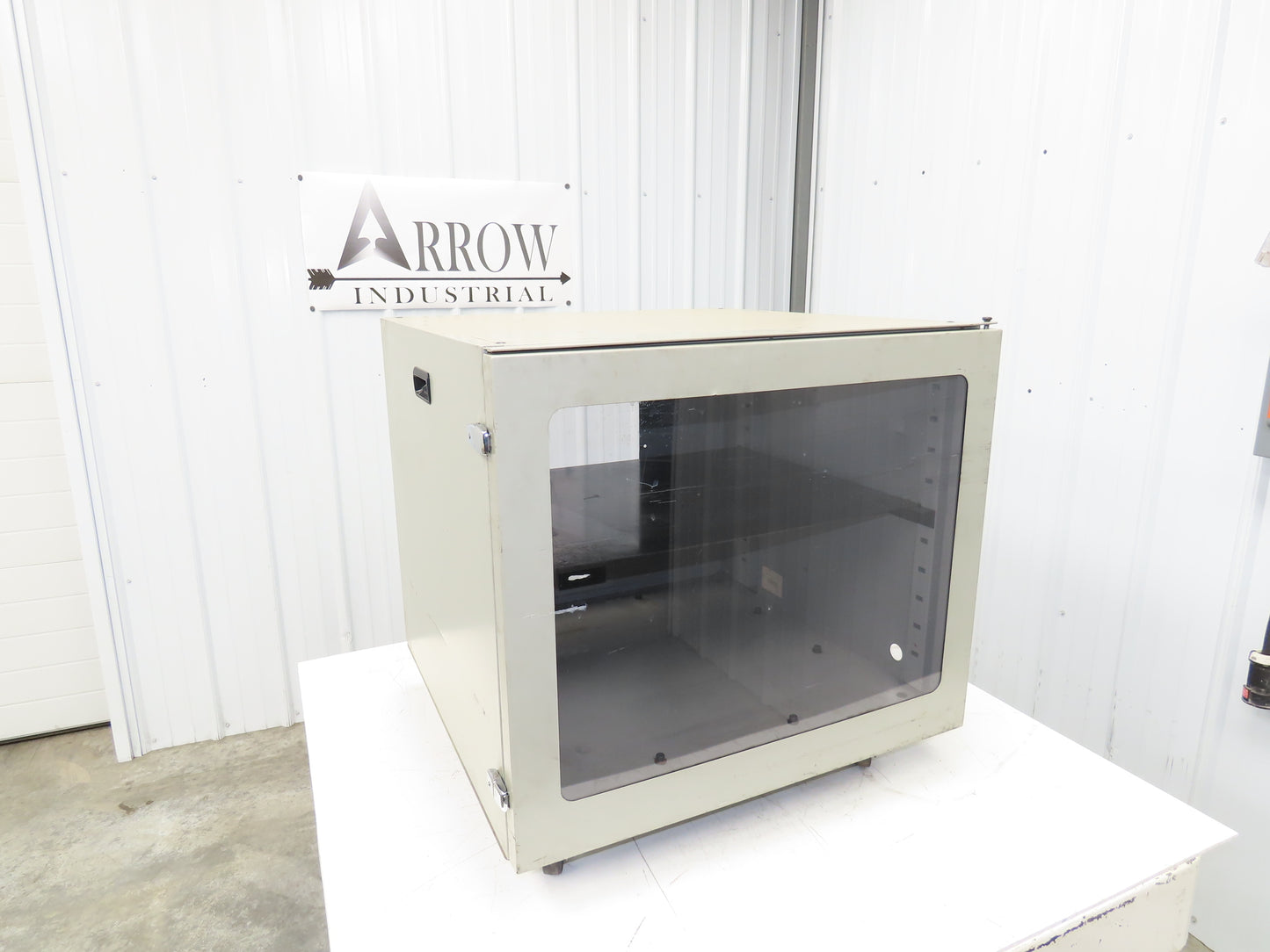 Elecom L48F767 FA Computer Locker Enclosure 740mm x 730mm x 650mm Rack Mount