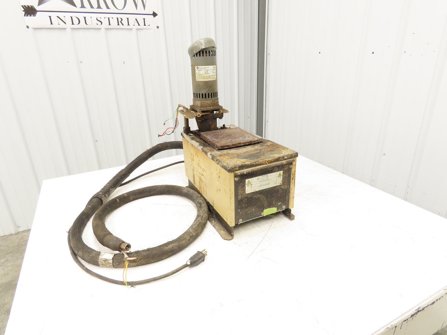 Nordson 274056G Hot Shot Glue Melt Dispenser Machine 115V 1PH 1500W *Bad Motor*