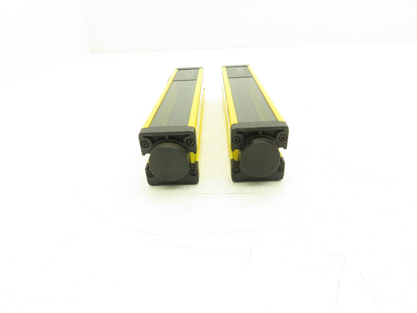 Contrinex Light Curtain Sender Receiver Set 14mm Res. 3.5M Range 17 Beam 142mm