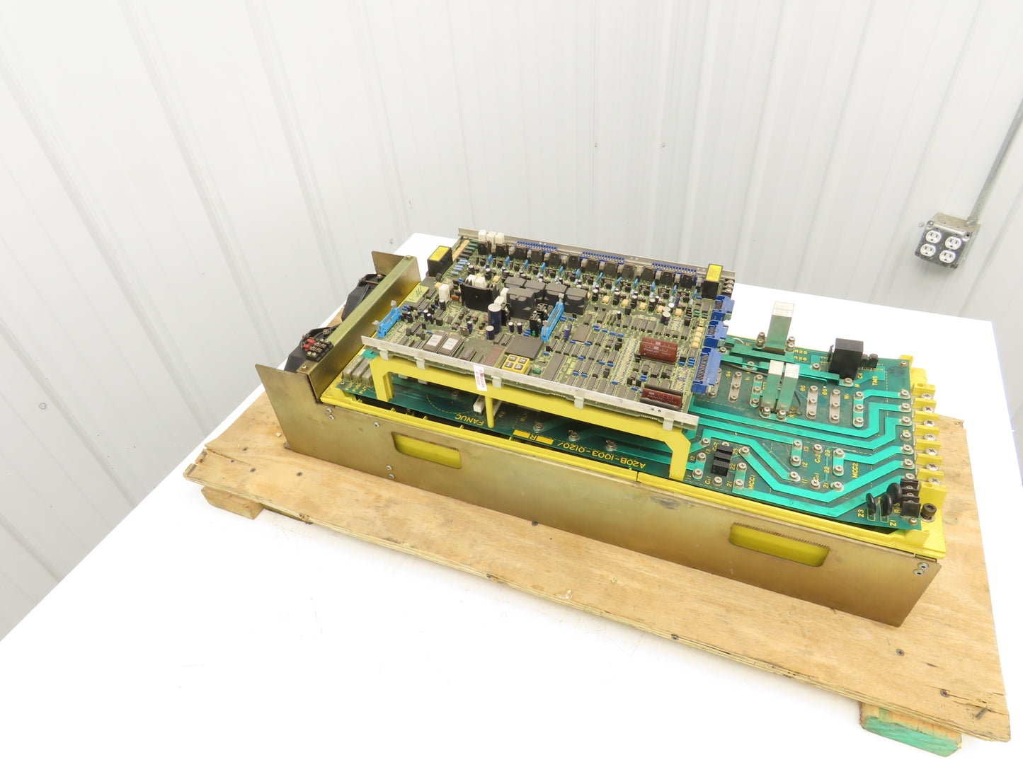 Fanuc A06B-6059-H222# H521 AC Spindle Servo Unit Has Cracks In Plastic READ Part