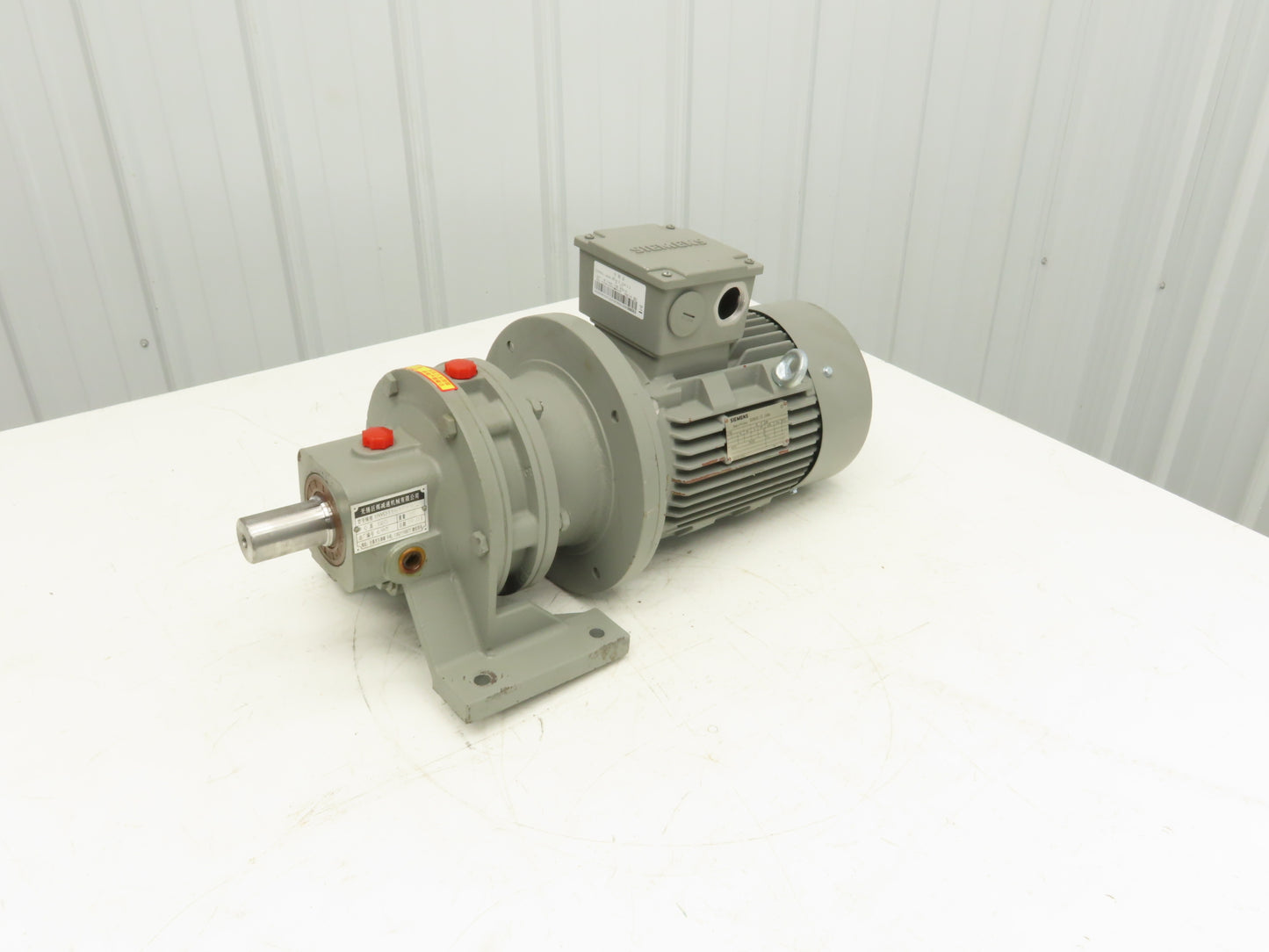 Vector Namkang BWD11-17-2.2 Inline Gear Motor 17:1 Ratio 100rpm 2.2kw 480V 3PH