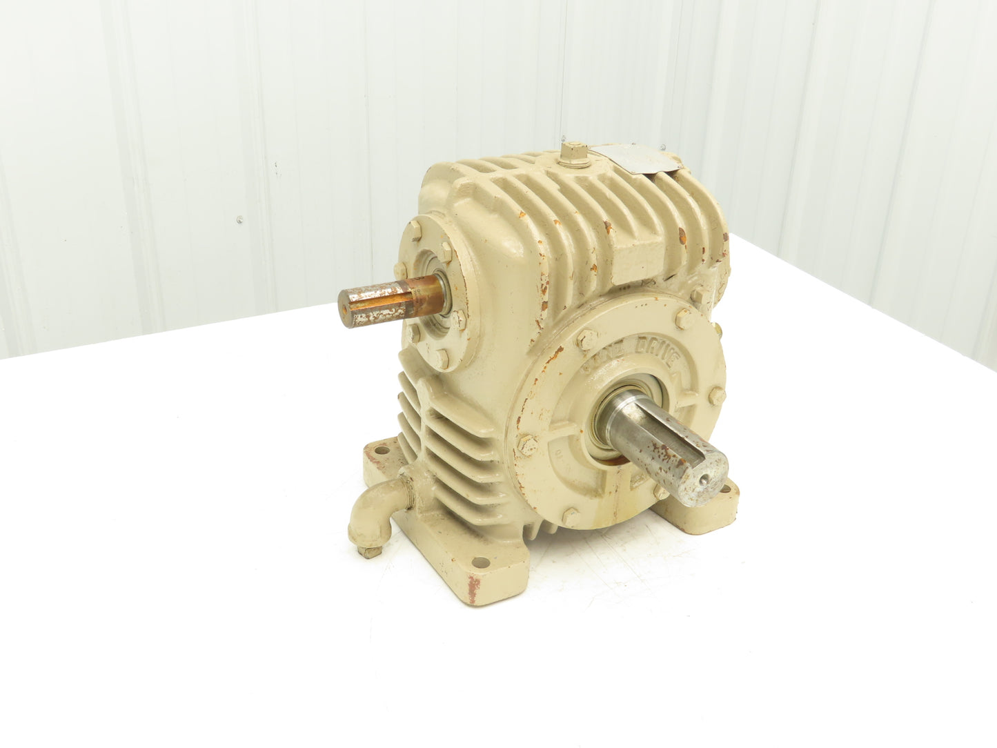 Cone Drive H035-2 Worm Gearbox 5:1 Reducer 350rpm 11.7Hp RH Output *Seal Leak*