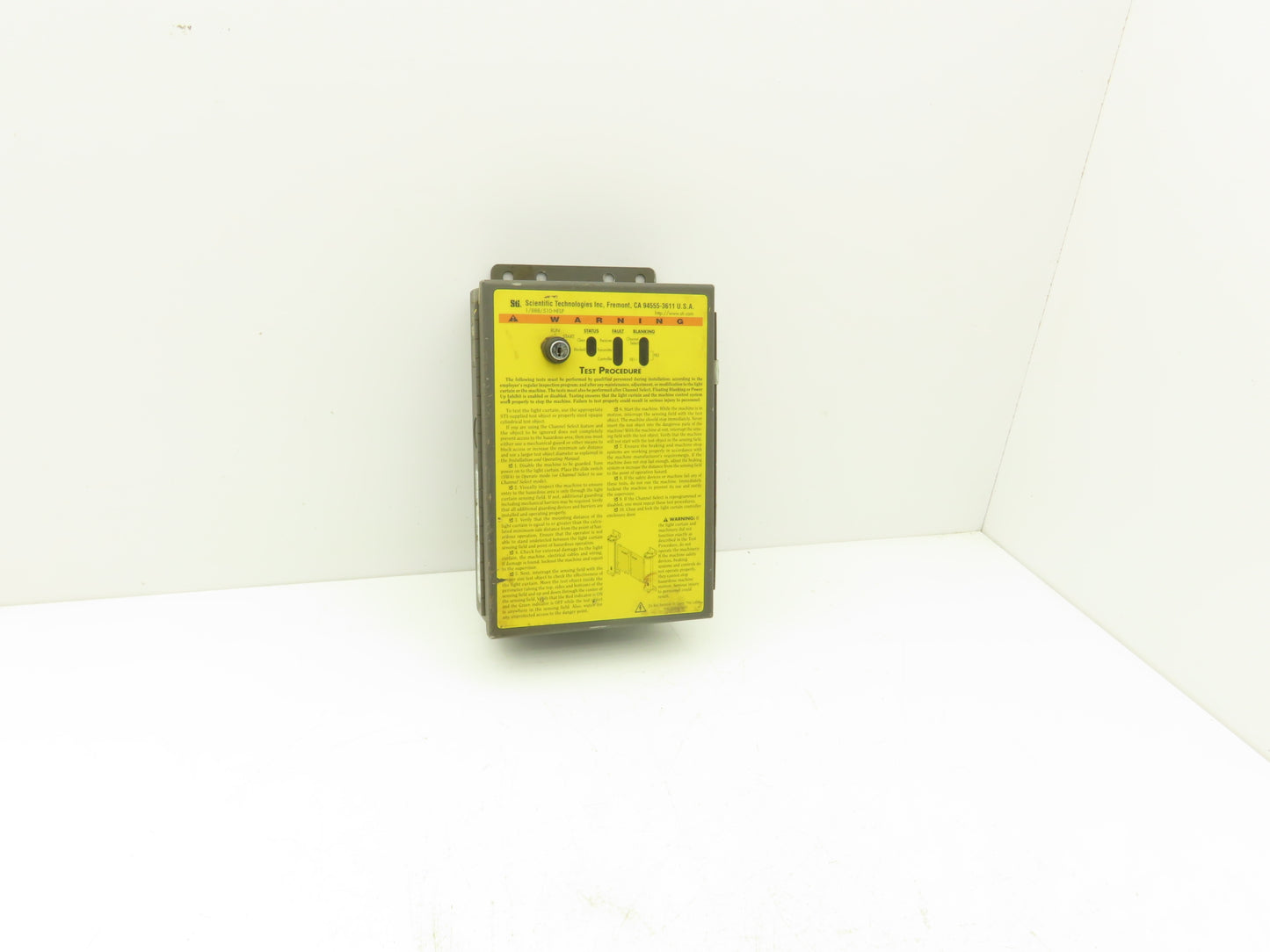 STI 70027-1002 Safety Light Curtain Controller W/Key 115VAC 50/60Hz 30VA