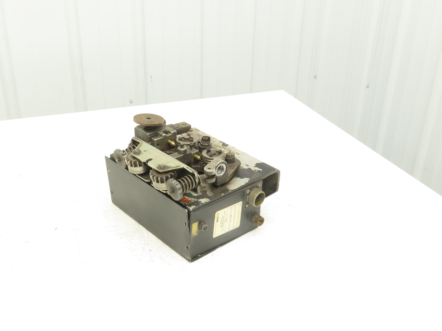 Motoman 130967-2 Robotic Welding Wire Feeder Removed From Yaskawa YR-K10-C0000