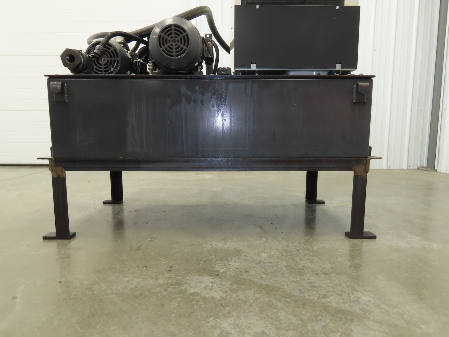 Daikin Hydraulic Power Unit 6.8GPM 220V w/Chiller 1.5kW & Circulation Pump/Motor