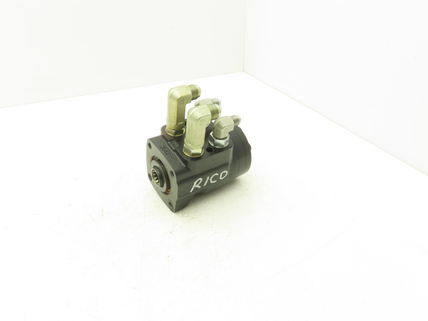 Char-Lynn Eaton 211-1008-002 Hydraulic Power Steering Pump Off Rico PLR-DD-100