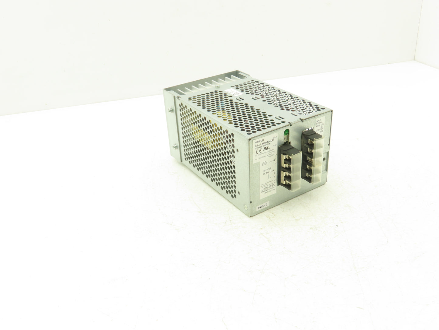 Omron S8JX-N30024CD Power Supply 24VDC 14A Output 120/240VAC 1Ph 4.5/8A Input
