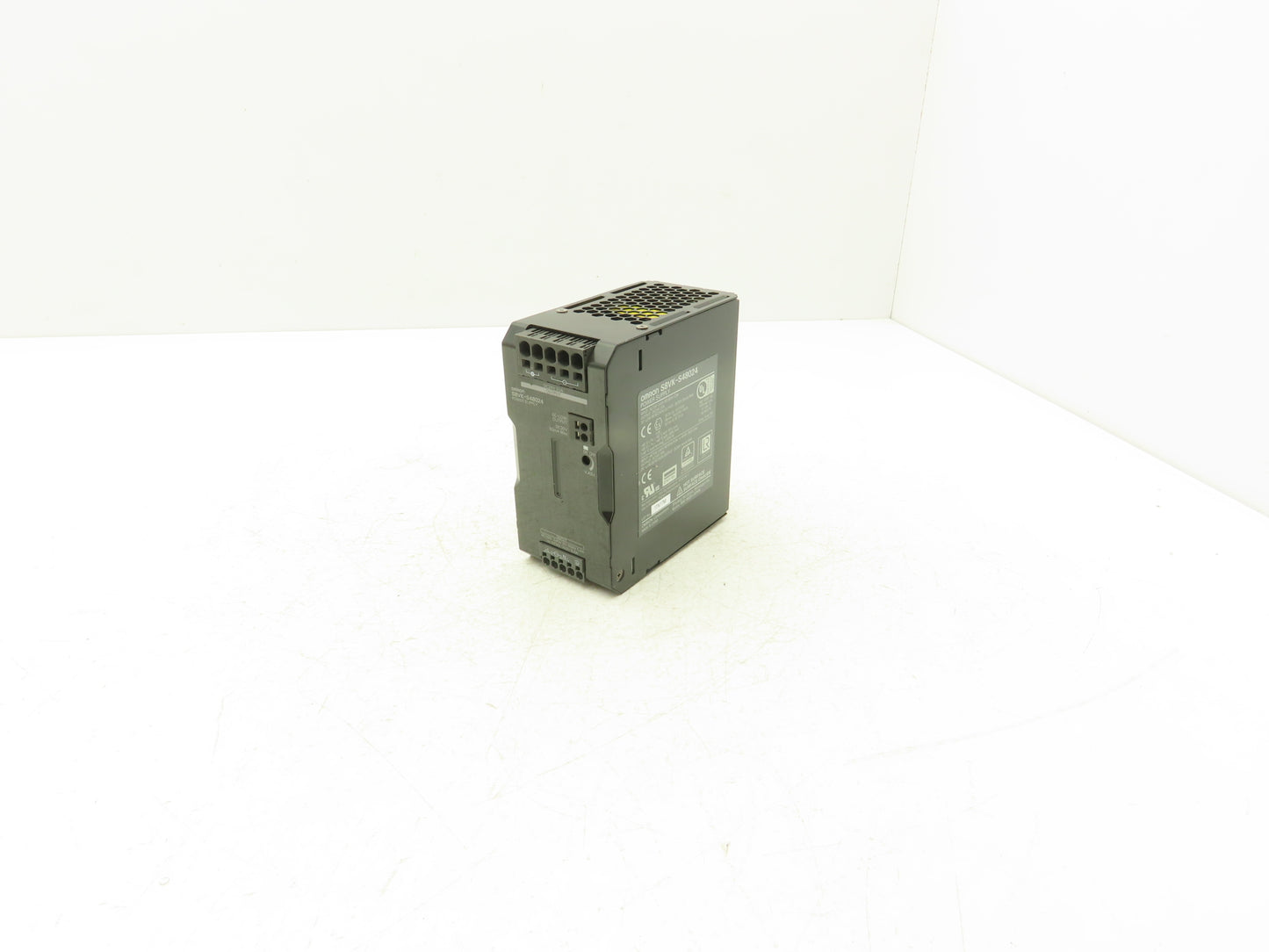 Omron S8VK-S48024 Power Supply 100-240VAC 5A In 24VDC 20A Out