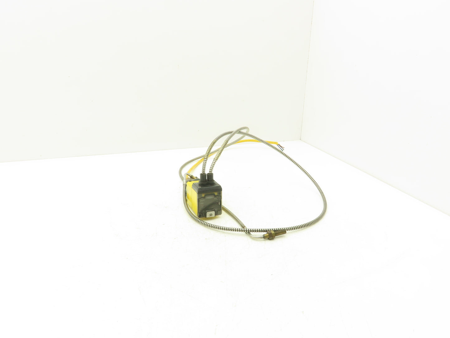 Banner OPEJ5QD Photoelectric Power Block Omni Beam w (2) IAT135 Sensors
