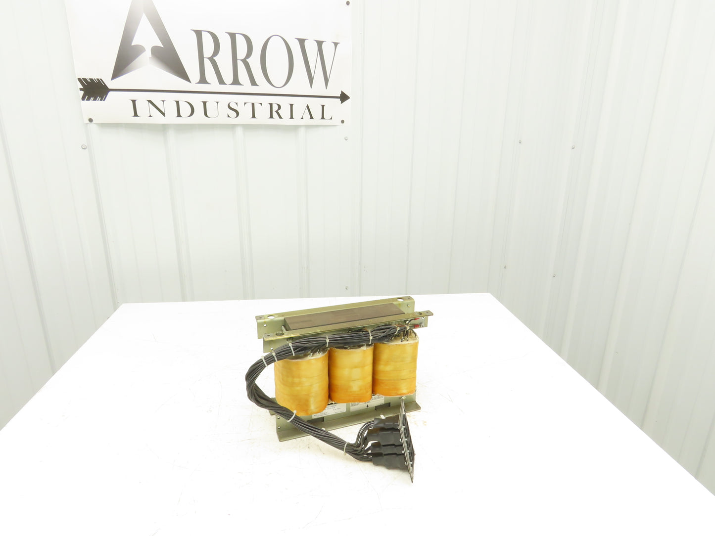 Tokuden Sangyou Step-Down Transformer 3Phase 3kVA 380-575V HV 210-230V LV