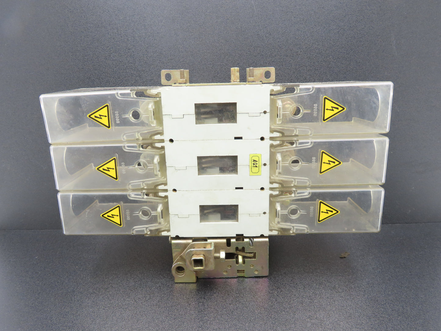 ABB OETL 200K3 Rotary Disconnect Switch 3-Pole 250A 690V