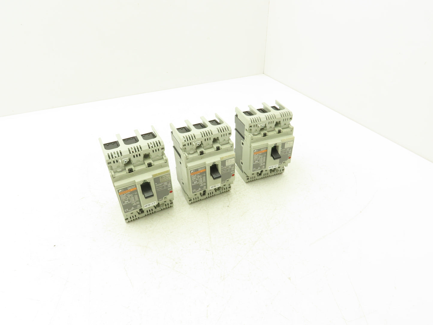 Fuji BW50RAGU3P020 3-Pole Auto Circuit Breaker 20A 500V 3Ph Molded Case Lot of 3