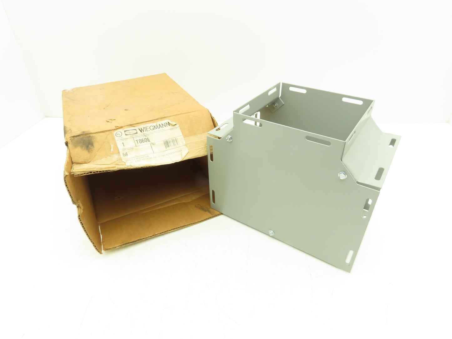 Wiegmann Hubbell T0606 N1 Tee Hinged Screw Cover Wireway 6X6 Carbon Steel Gray