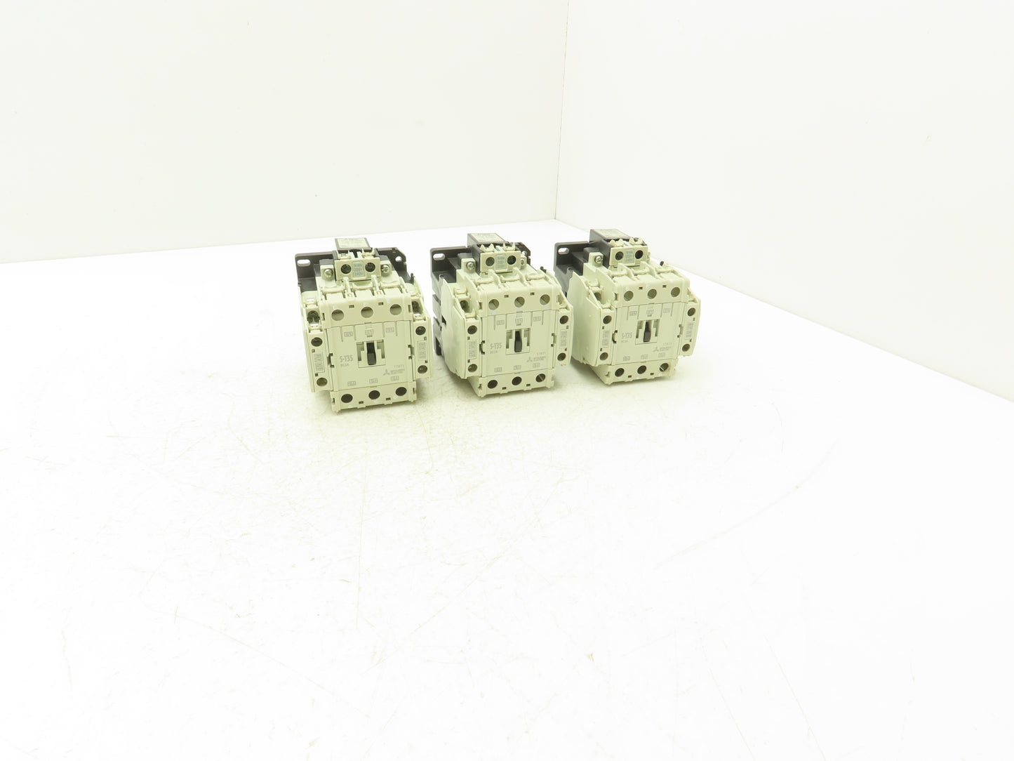 Mitsubishi S-T35 Motor Starter Contactor 20Hp 40A 600VAC 4NO 4NC Lot of 3