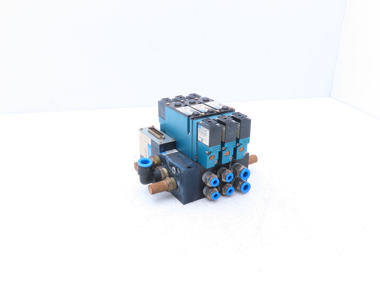 MAC 92 Series MAConnect 3-Station Pneumatic Solenoid Valve Manifold Assembly 24V
