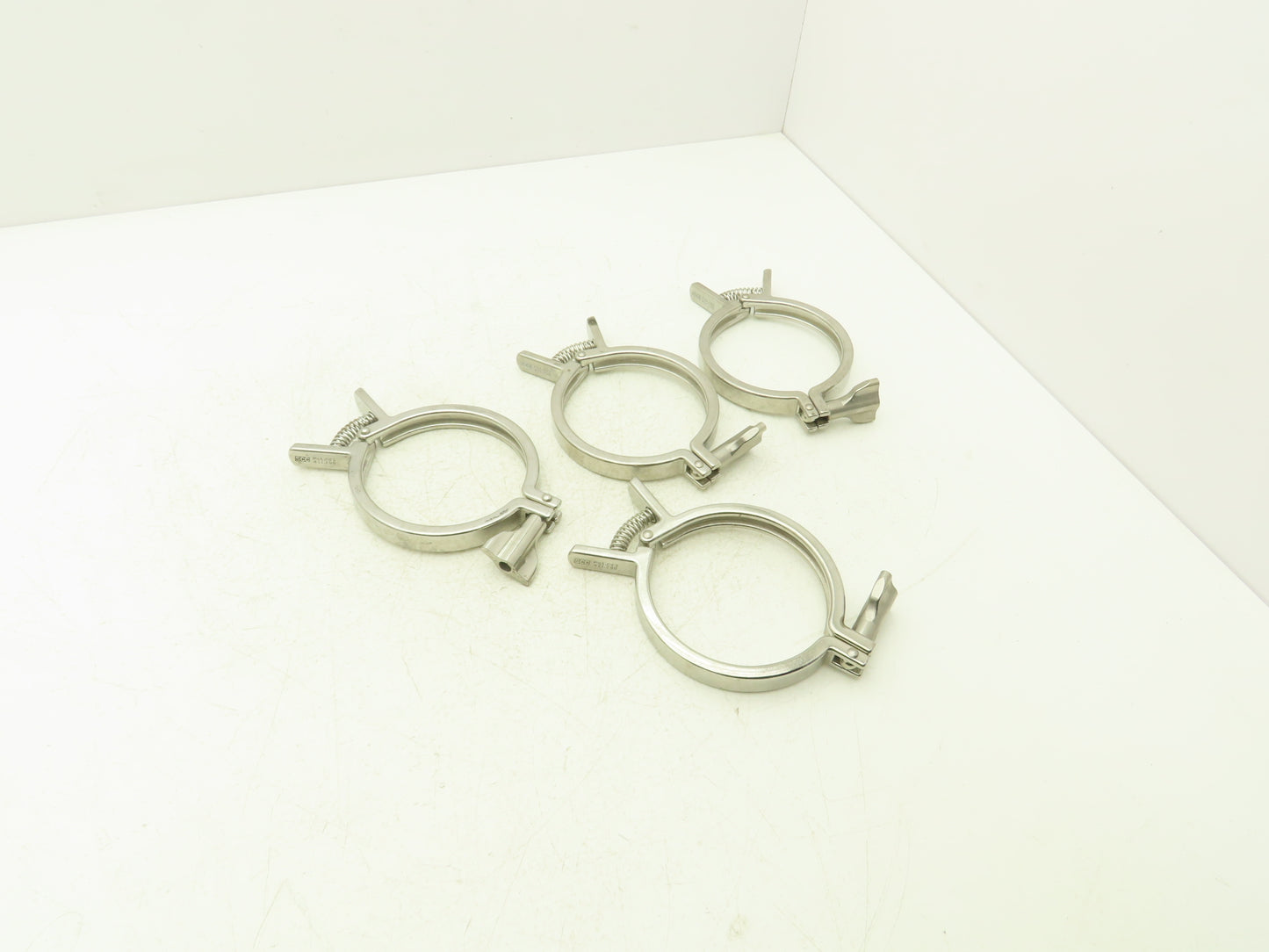 SCC 13MHHMQ-400 Sanitary Squeeze Clamp 4" Pipe With 4.8" Flange Lot of 4