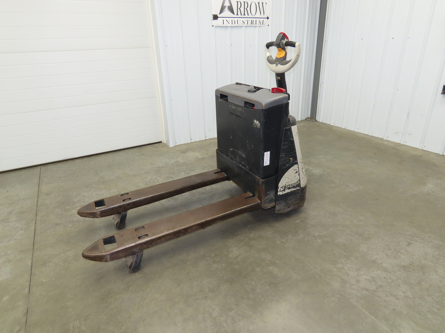 Crown WP3035-45 Electric Walkie Pallet Jack 4500 lb 45" Forks 9" Lift 24V 1765H