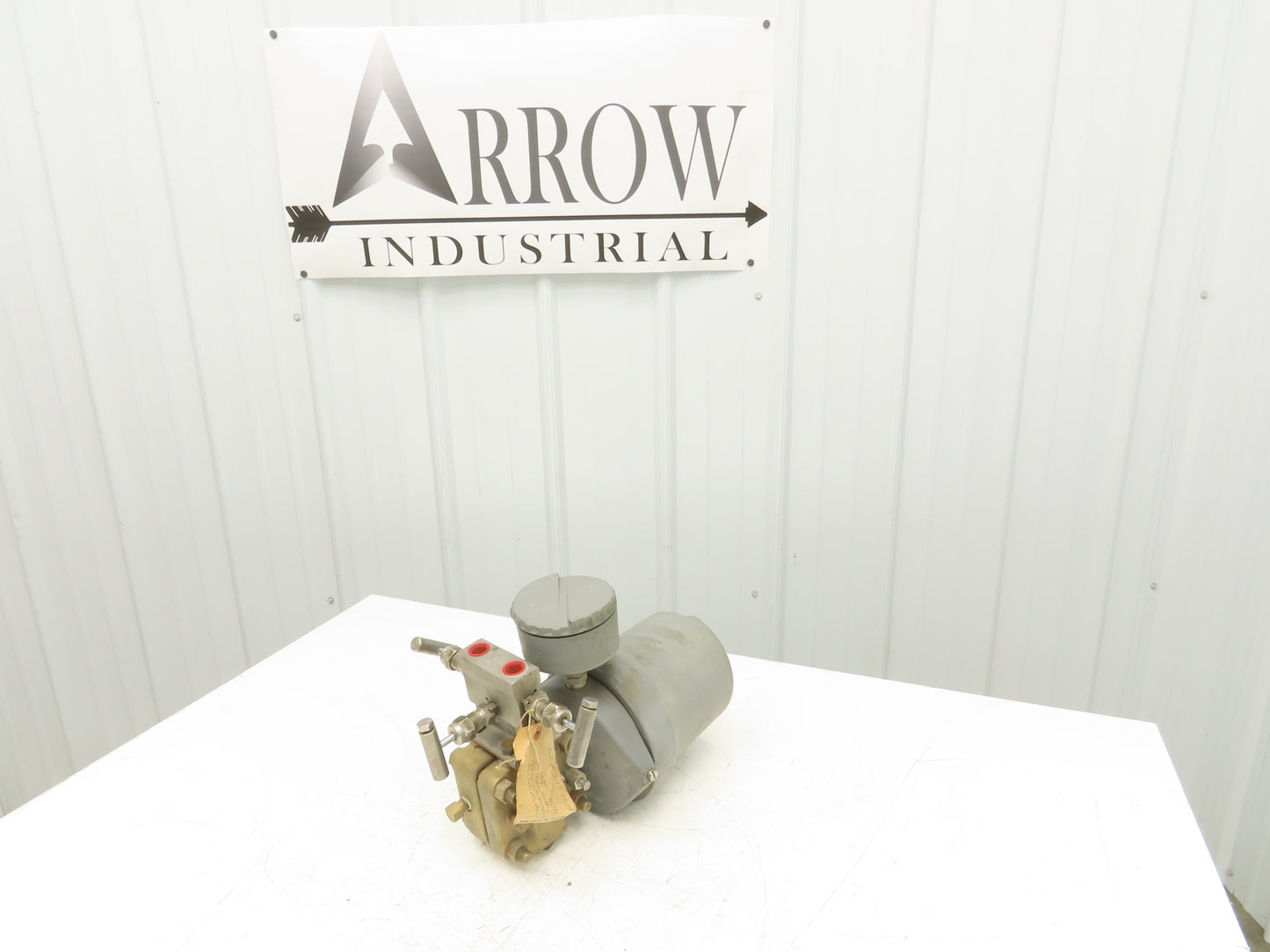 Foxboro E13DM Electronic Pressure Transmitter 0-100"H2o 2000psi 65-100VDC