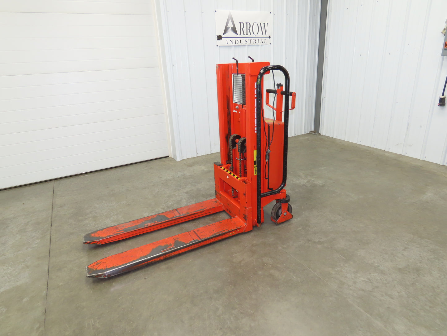 Interrthor LL1000TE TransPositioner Electric Pallet Lift 2200lbs 36" Height 12V