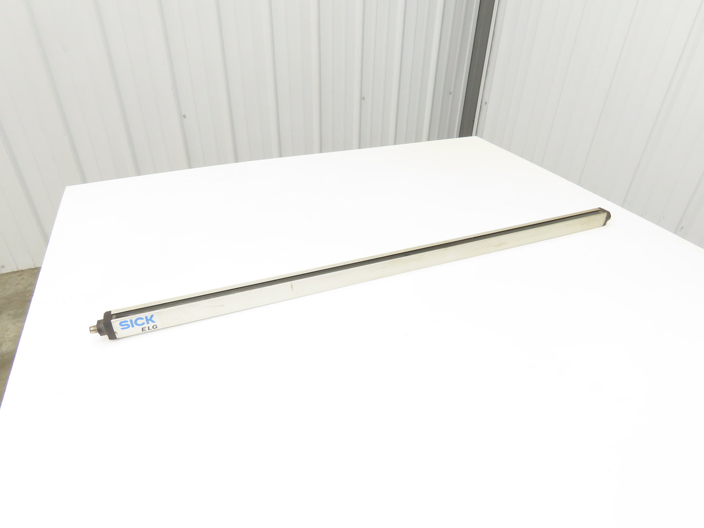 Sick ELGS6-0900D521 Light Curtain Sender 900mm Protected Height 16 Beam 15-30V