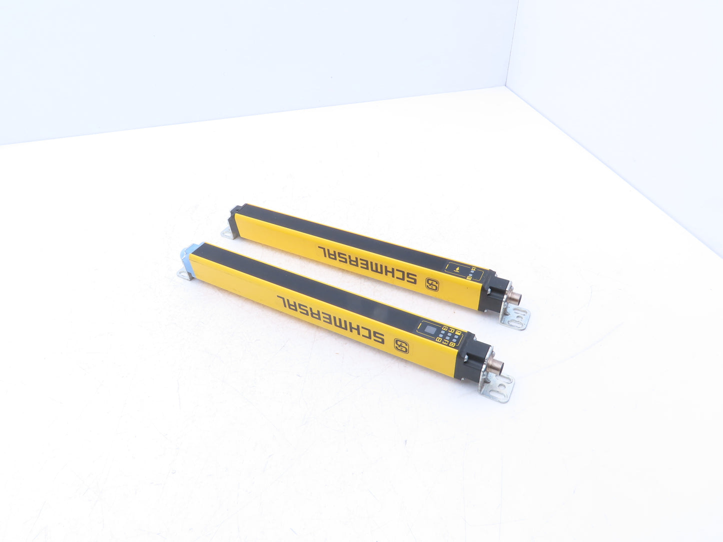 Schmersal SLC440-ER-0250-14-01 250mm Light Curtain Transmitter & Receiver Set