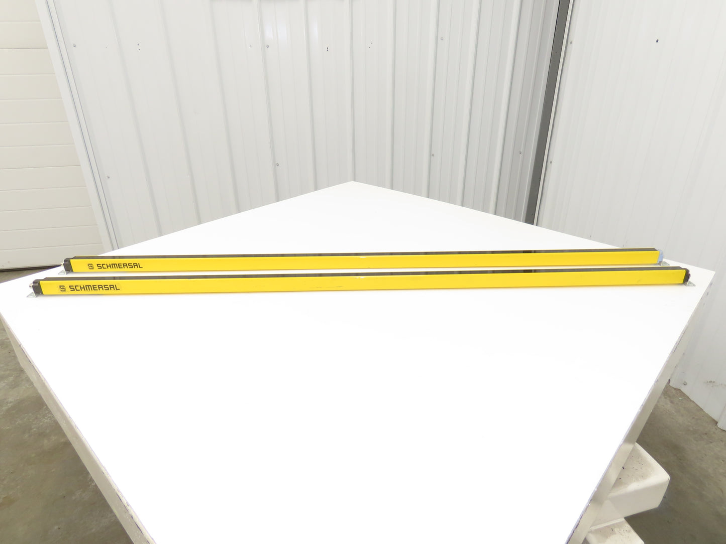 Schmersal SLC440COM-ER-1450-14 Safety Light Curtain Receiver/Transmitter Set