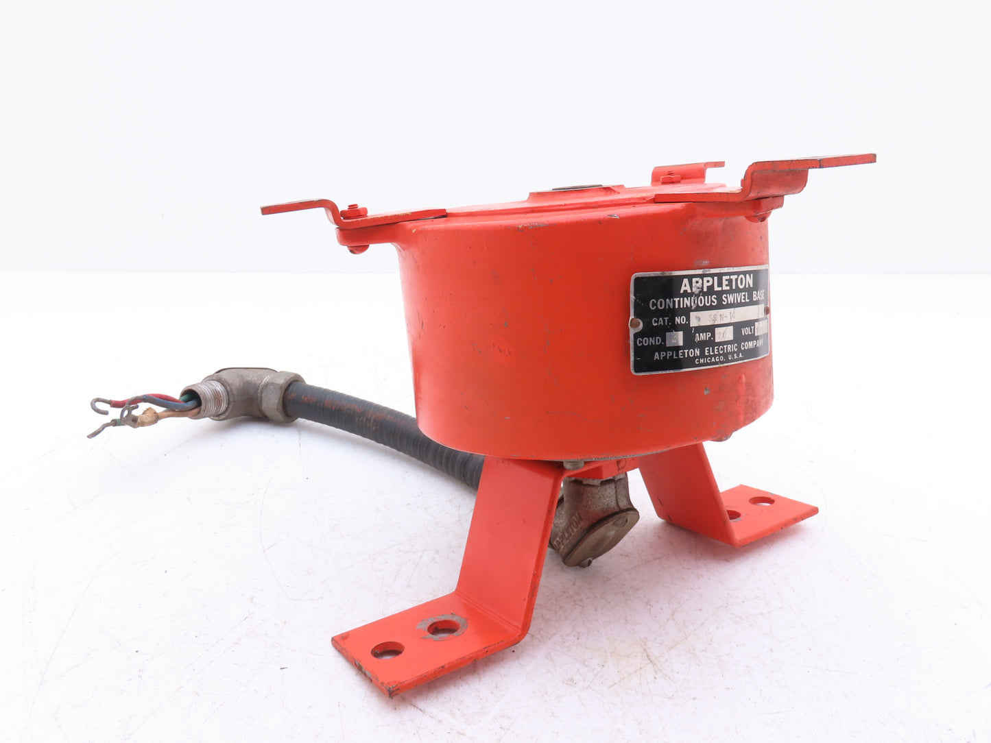 Appleton SSN-14 Continuous Swivel Base For Reel 3 Tabs Aluminum Housing 600V