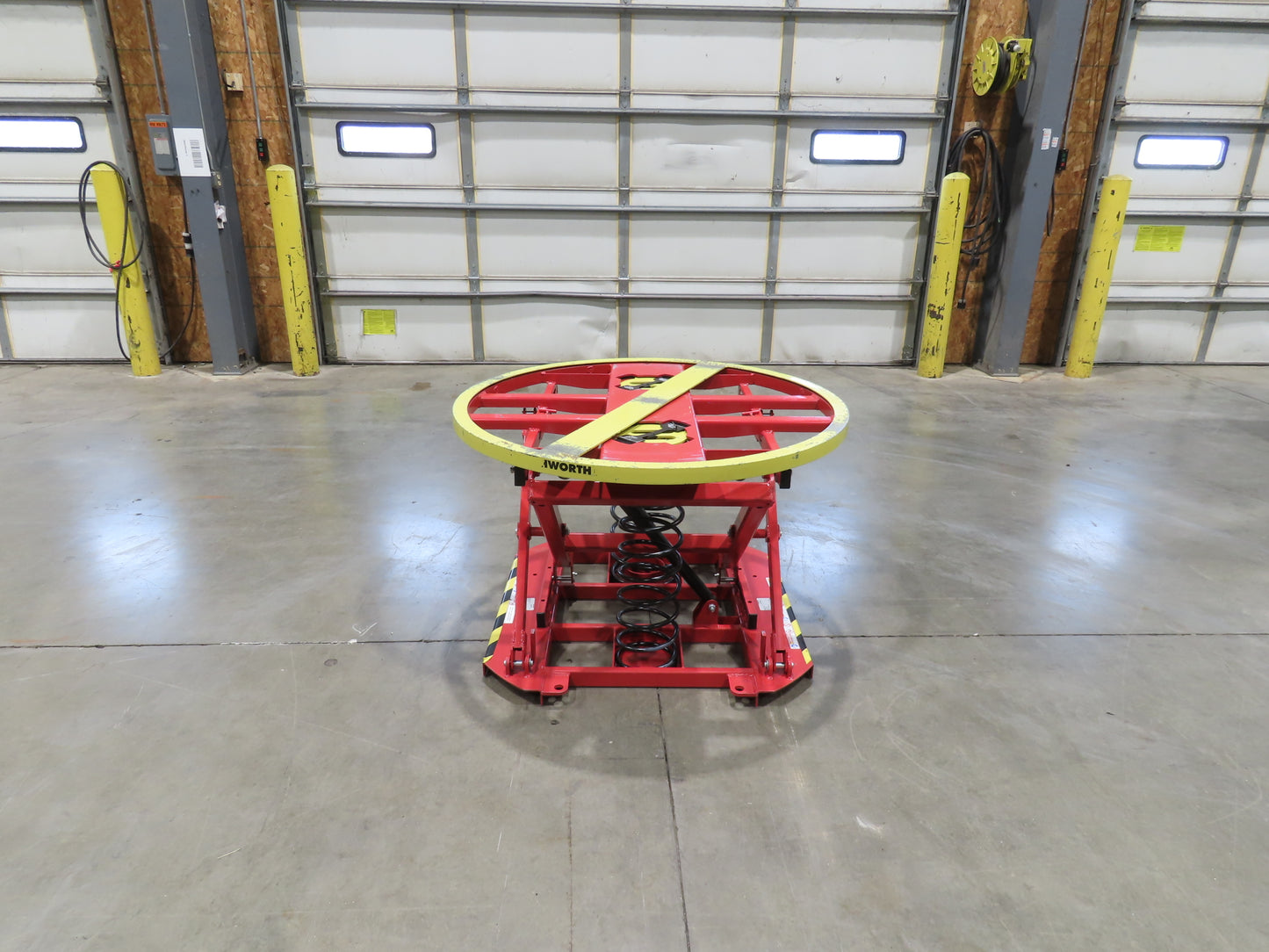Southworth CPQ Pallet Pal Positioner Spring Level Loader Turntable 4500Lb 28"H