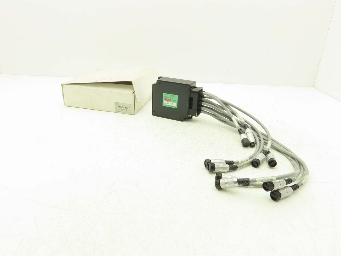 Idec BX5T-NS2Y Servo Power Supply 24VDC 10-Cable Terminal Breakout Box Module