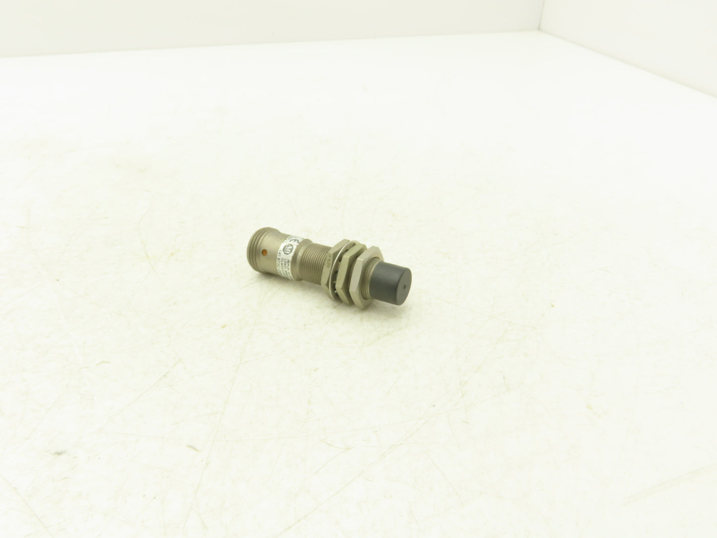 Allen Bradley 872C-D8NP18-N4 Proximity Sensor/Switch 10-30VDC Ser C 18mm Dia