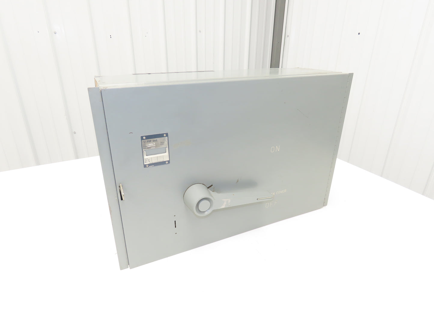 Westinghouse FDP325R Safety Disconnect Switch 400A 240VAC 100Hp 3Ph Fused