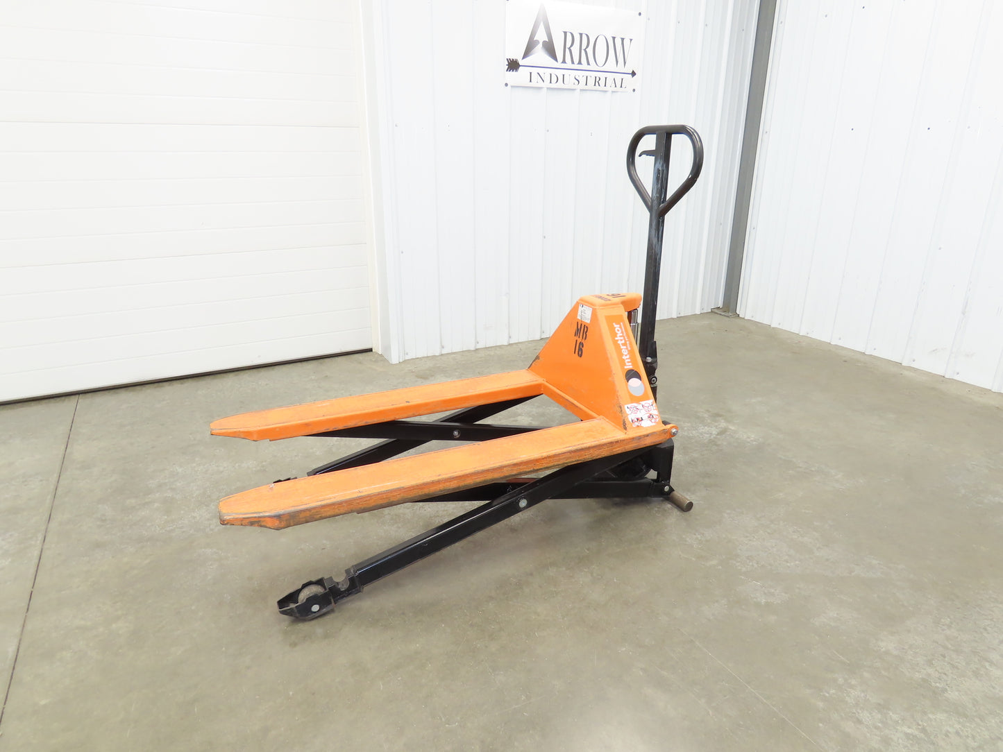 Interthor MSL2745 Manual Pallet Lifter 2200lb Jack 45" Long 32" Lift Height