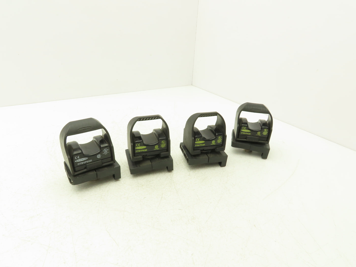 Banner OTBVP6QD Opto-Touch Button Switch Sensor Lot of 4