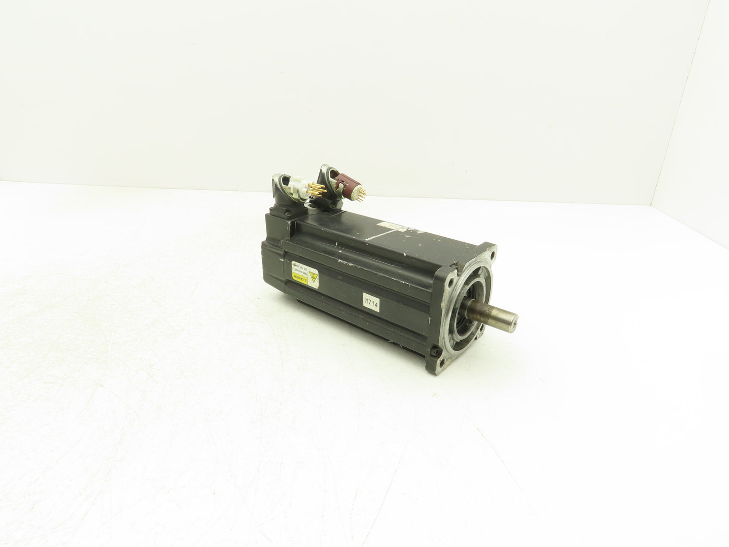 Allen Bradley MPL-B330P-MJ74AA AC Servo Motor 5000 RPM 460V 3PH READ