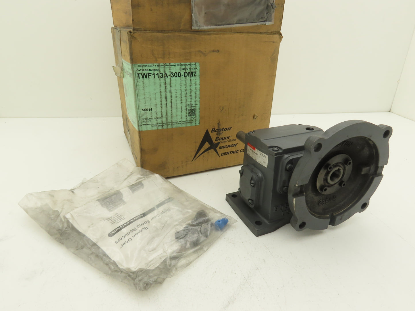 Boston Gear TWF113A-300-DM7 Parallel Shaft Gearbox 300:1 Double Reduction 56C