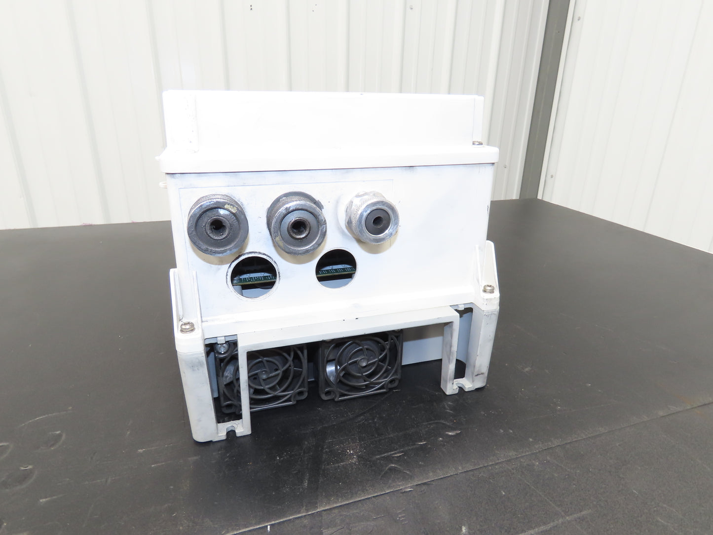 Allen Bradley 20AD040C0AYNANC0 PowerFlex 70 AC Drive 30Hp 480VAC 3Ph 40A Ser A