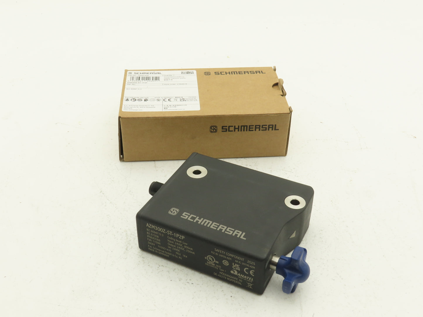 Schmersal AZM300Z-ST-1P2P Solenoid Interlock Safety Switch RFID 24VDC 103001435