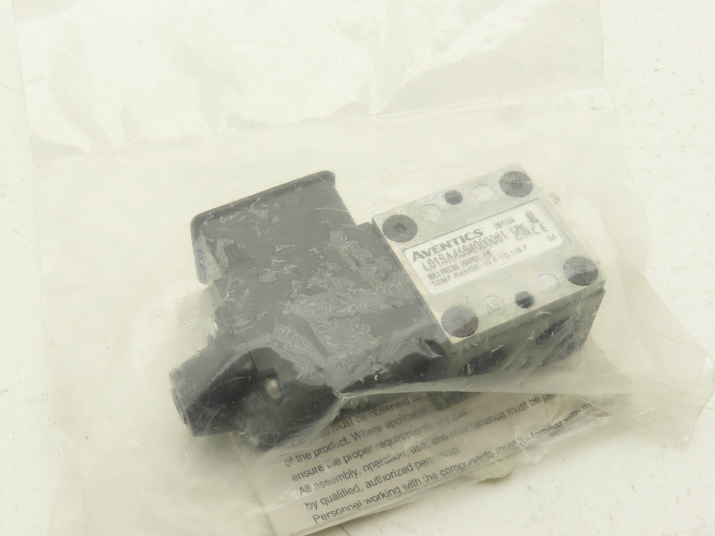 Aventics L01SA4594000061 Pneumatic Solenoid Air Control Valve 4-Way 2-Pos 24VDC
