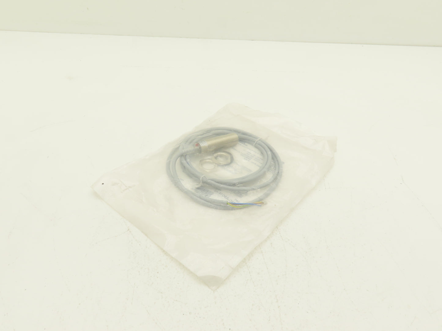 Allen Bradley 872C-A5C18-A2 Proximity Sensor Switch 2M Cable 20-250VAC Ser B