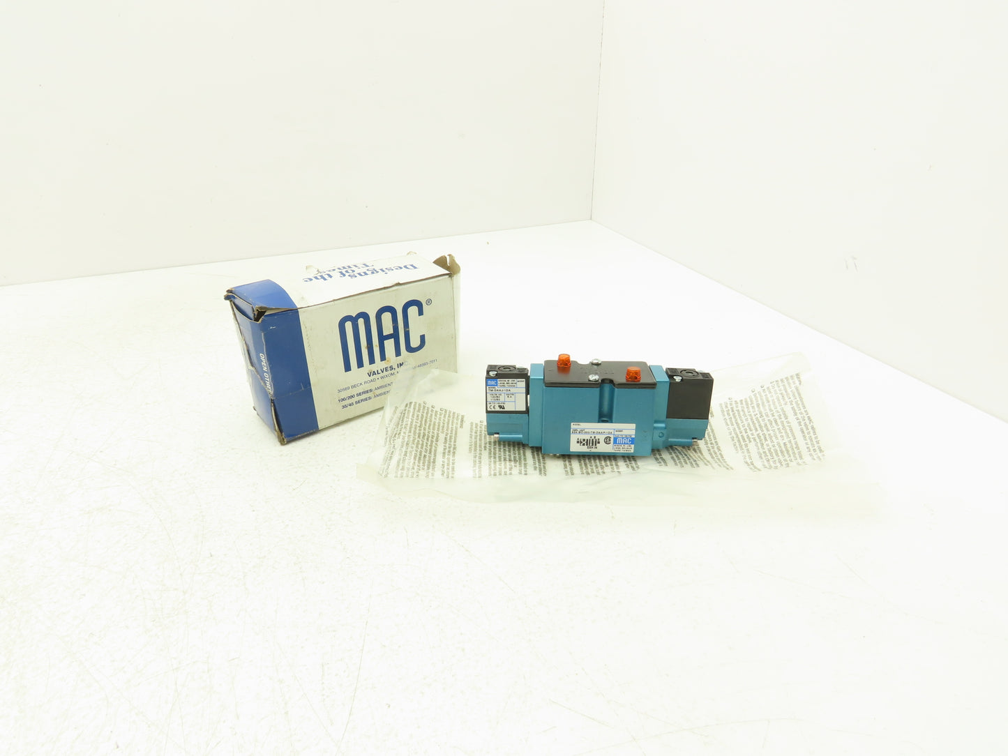 MAC 82A-BC-000-TM-DAAP-1DA Pneumatic Solenoid Valve 150PSI 120V TM-DAAJ-1DA